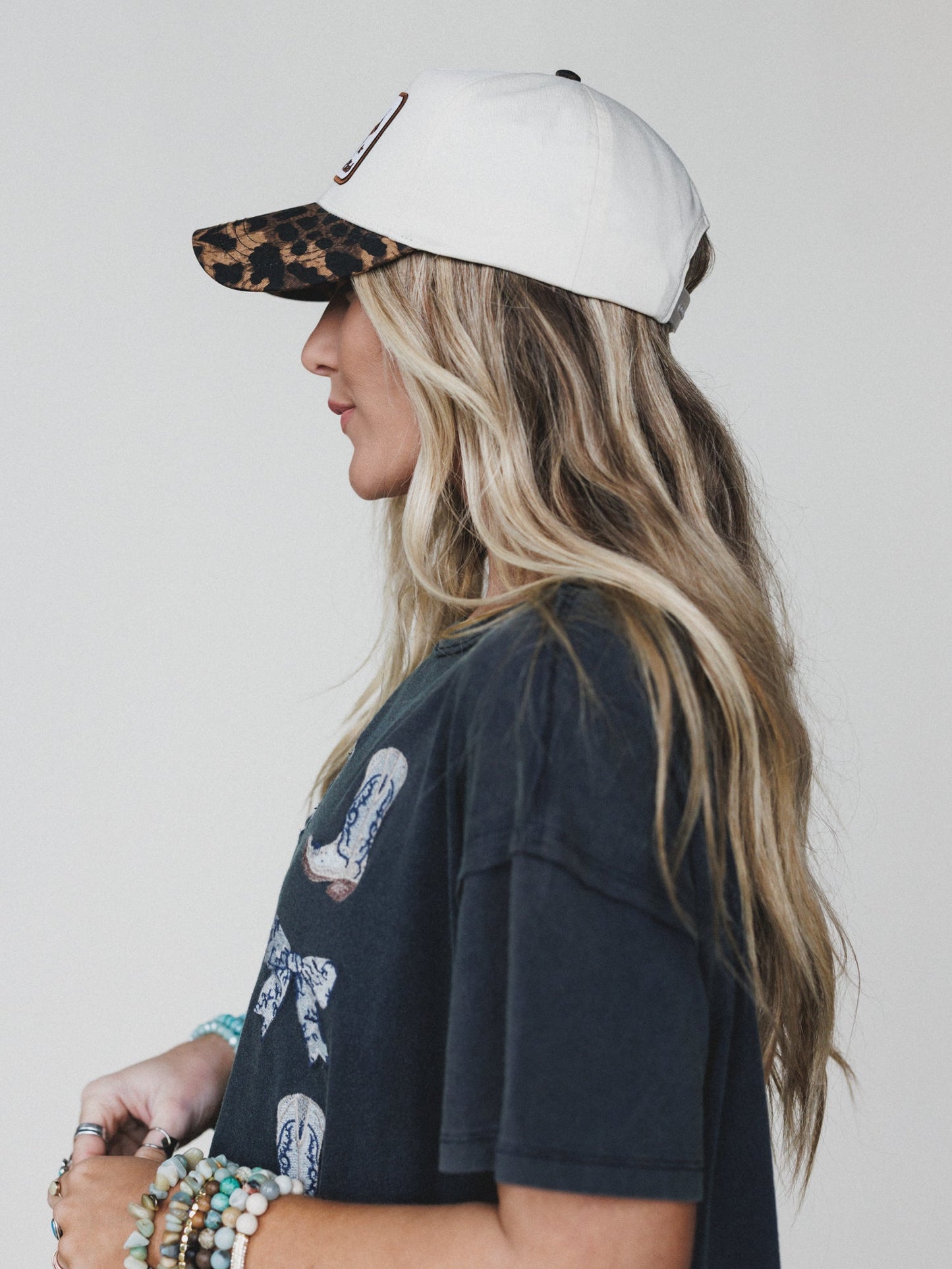 Cowboys Club Trucker Hat - Beige