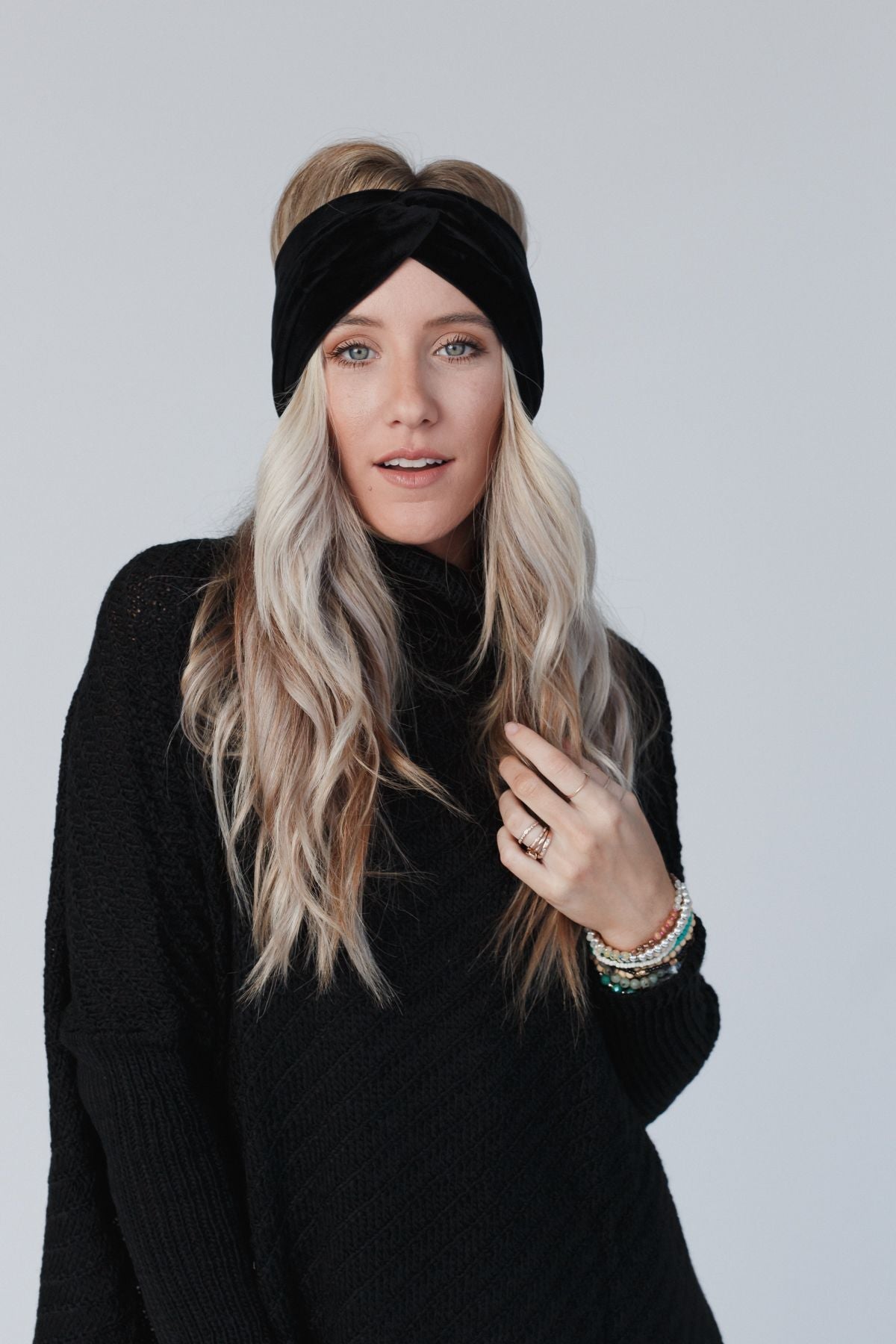 Everyday Velvet Headband - Black
