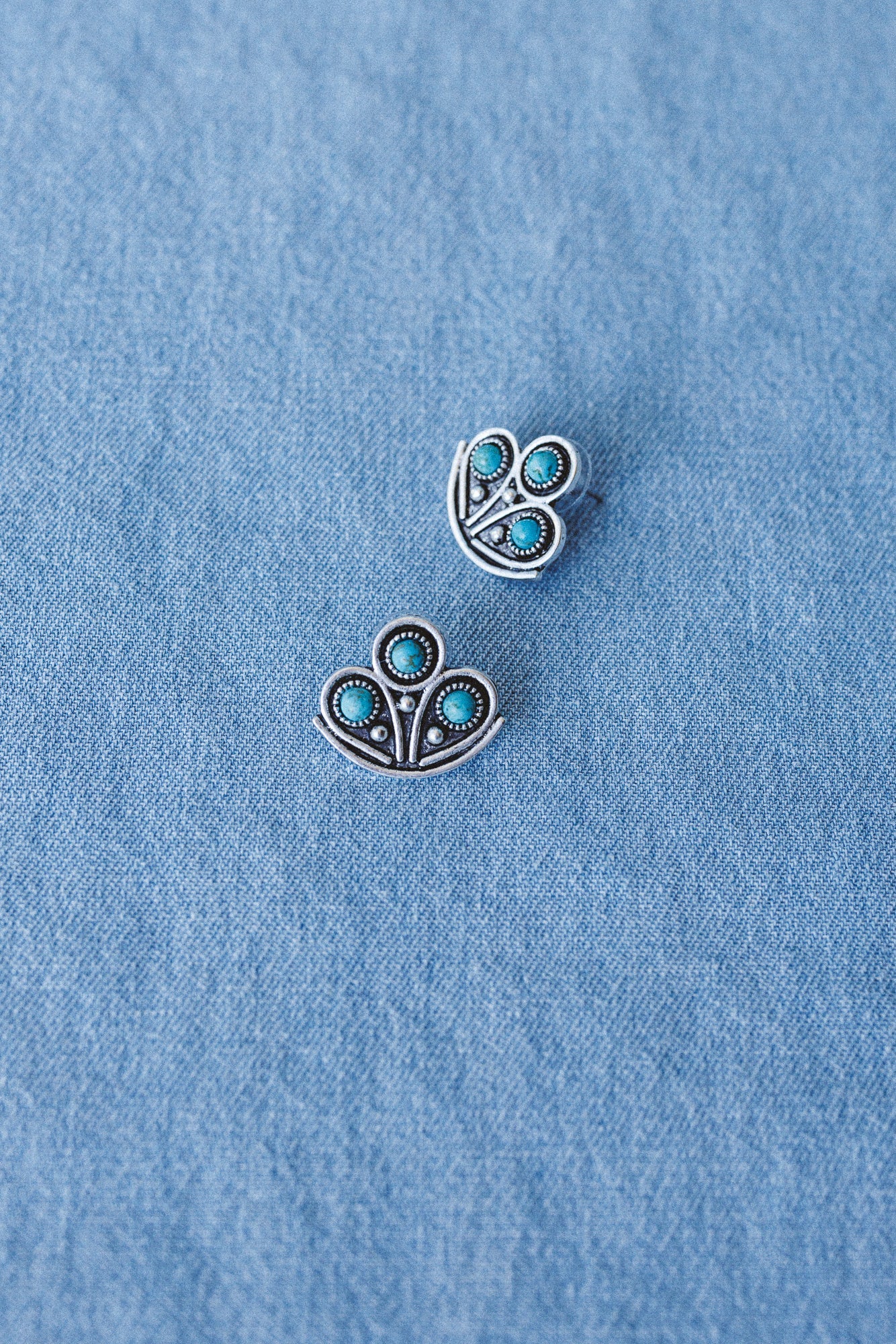 Desert Lily Earrings - Turquoise