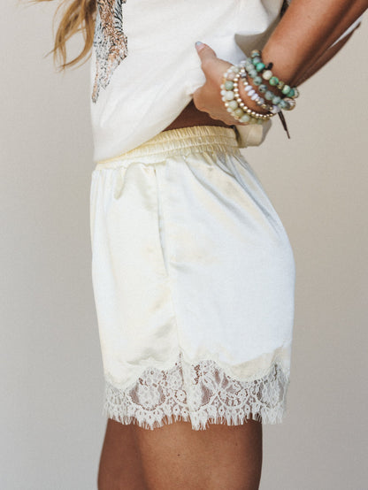 Corsica Lace Lace Shorts - Lemon