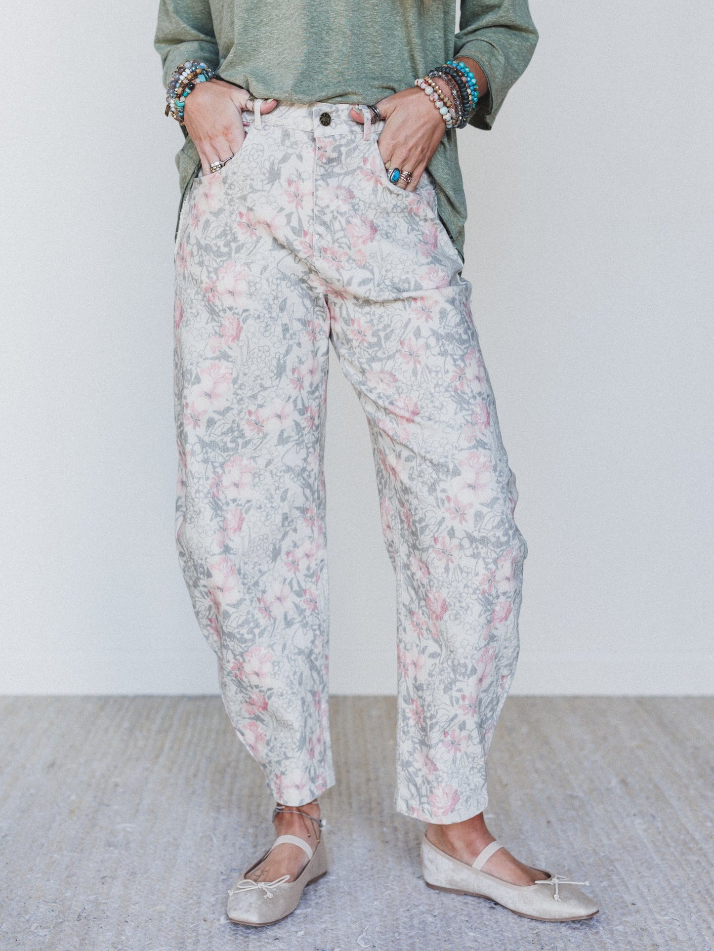 Antoinette Barrel Jeans - Khaki Floral