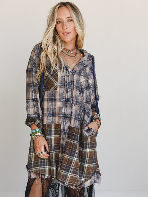 Driftwood Plaid Top - Navy - Pre Order