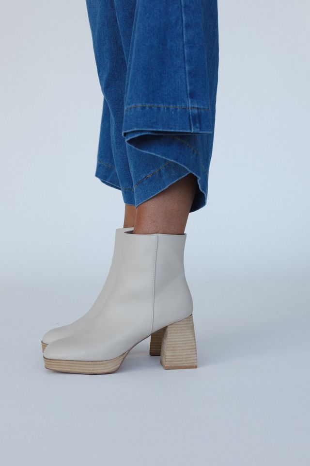 Birchwood Boots - Beige