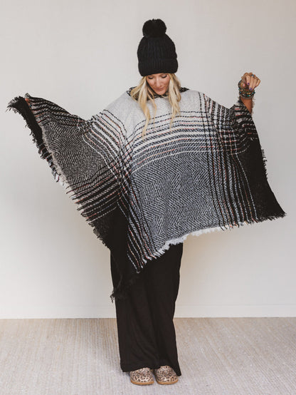 Grand Canyon Hooded Poncho - Black