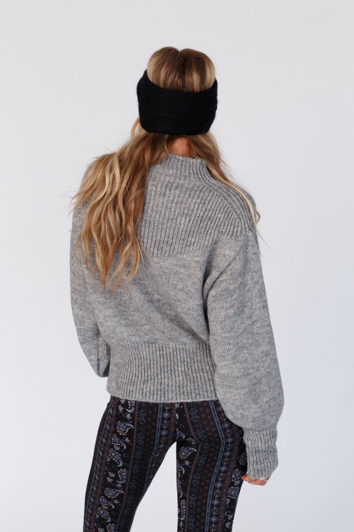 At The Orchard Balloon Sleeve Sweater - Heather Gray