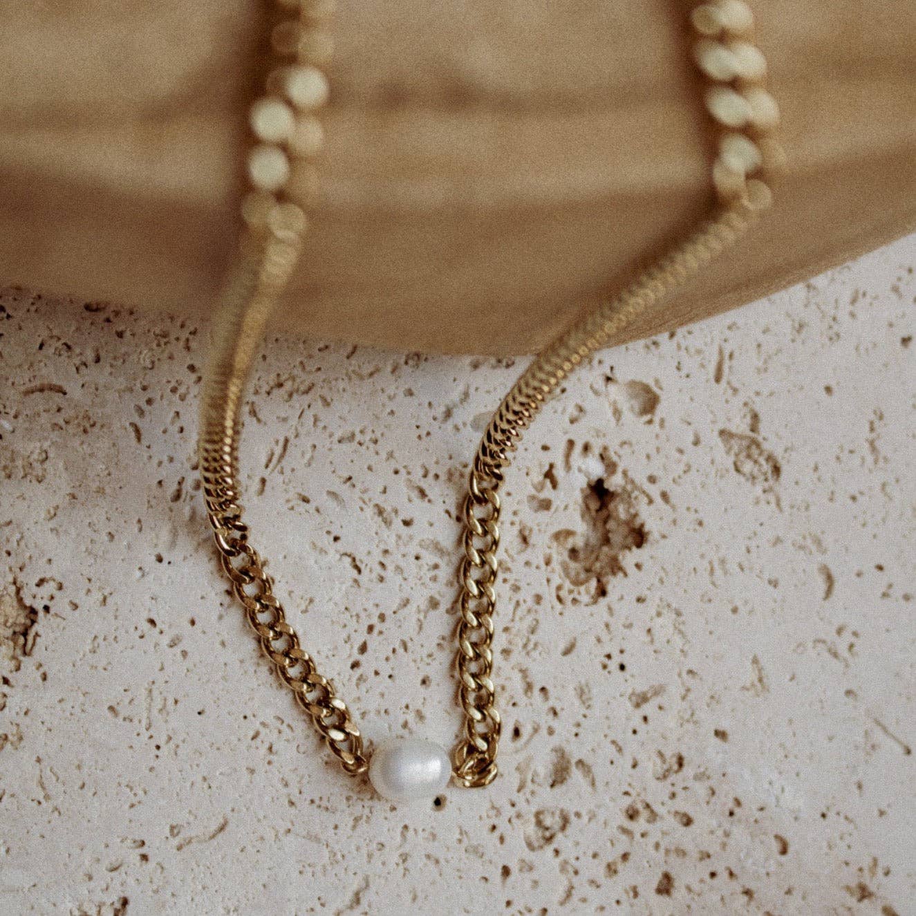 agatha necklace